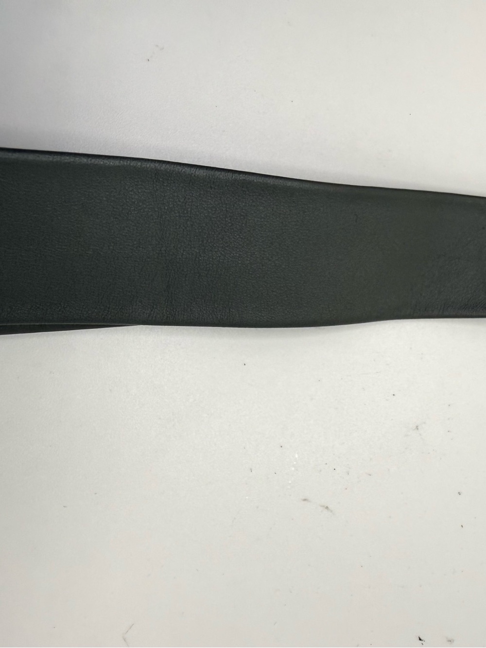 Classic Black Leather Tie for Men - Sleek Formal Accessory
